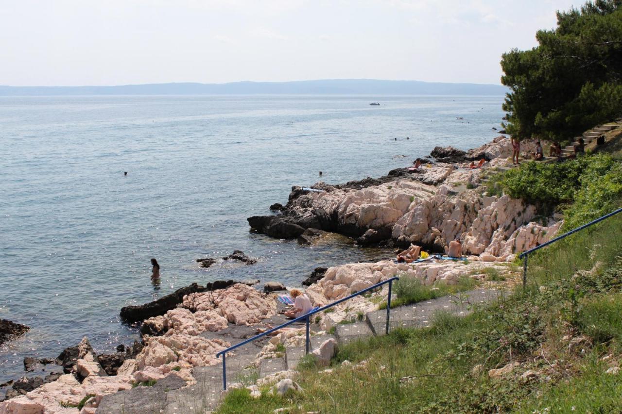 Apartments By The Sea Novi Vinodolski - 5558 外观 照片