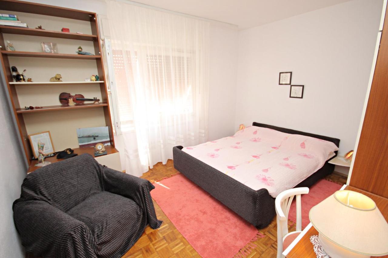Apartments By The Sea Novi Vinodolski - 5558 外观 照片